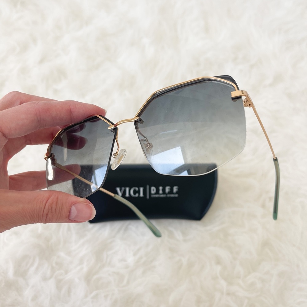 Diff Sunglasses - image 3